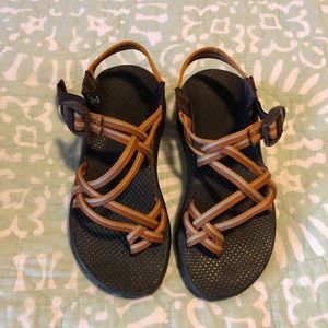 Like new women’s chacos